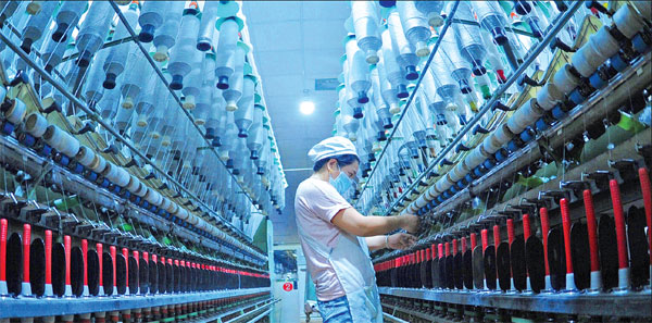 GDP growth eases, but economy stable