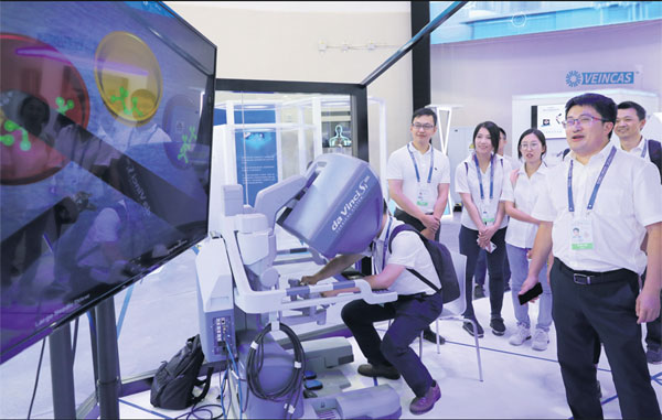 Doctors get a virtual helping hand