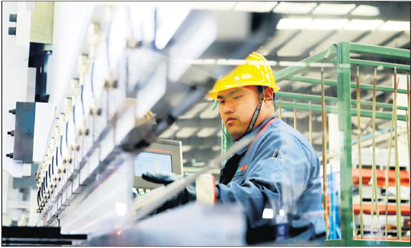 Services sector, stock market seen as keys for 2019