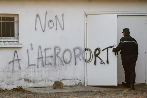 Cattle join protest in France