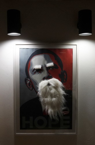 A Barack Obama in Santa Claus' style
