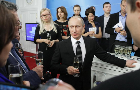 Putin praises nuclear arms treaty with US