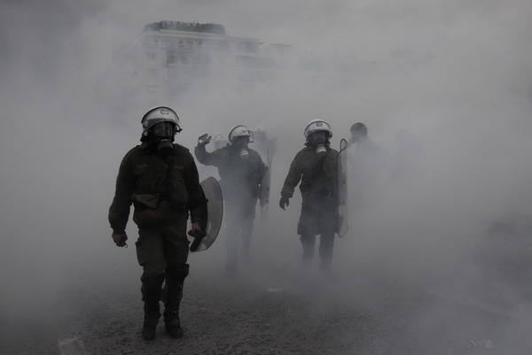 Greek protesters clash with police