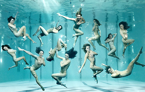 UK's Olympic water team poses naked for underwater photo