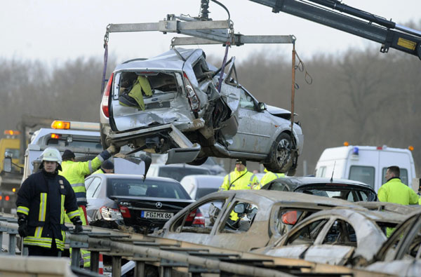 Crash on German motorway kills 8, injures nearly 100