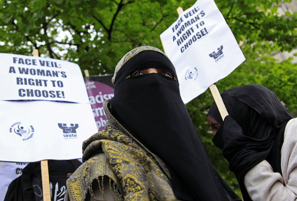 France bans full face veils, spurring protests