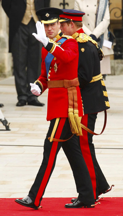 Prince William arrives for royal wedding