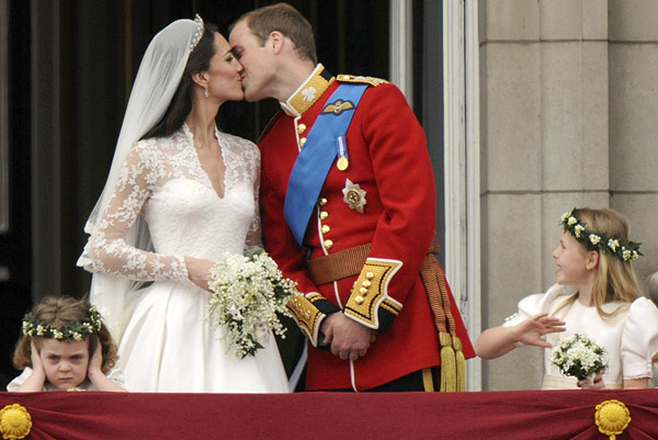 Britain celebrates monarchy as Kate, William wed