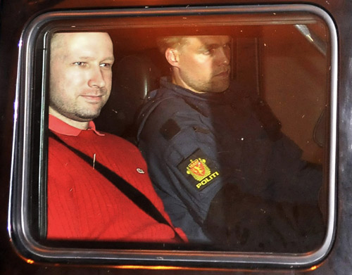 Norway mass killer jeered on way to court hearing