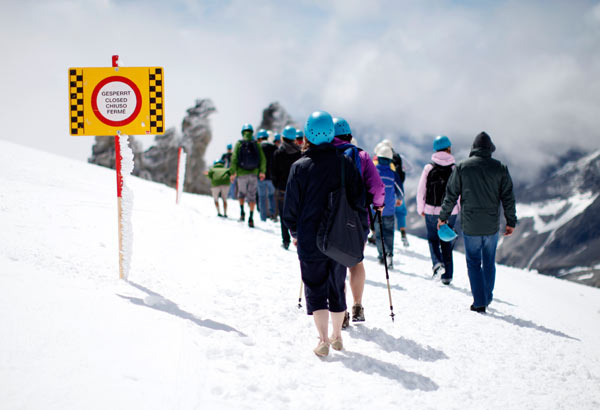 'Ice palace' soothes summer heat