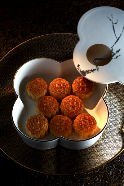 Luxury mooncakes