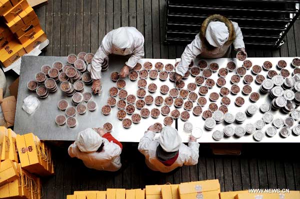 Temple in Hangzhou to offer over 300,000 bowls of laba porridge for free