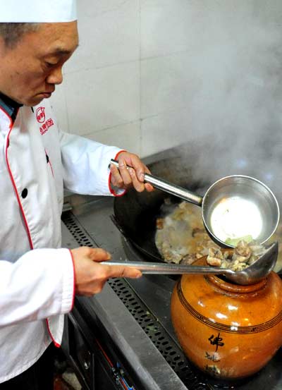 China's local delicacy: Buddha Jumps Over the Wall