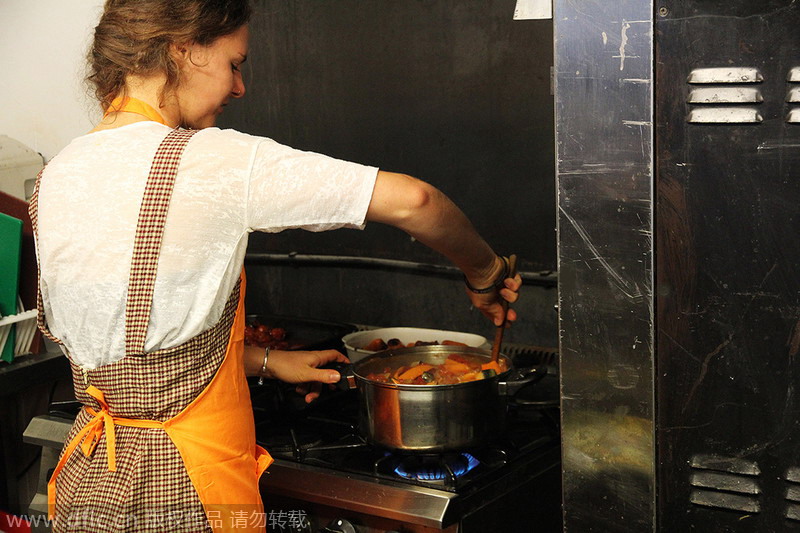 Restaurant turns trash into delicacy