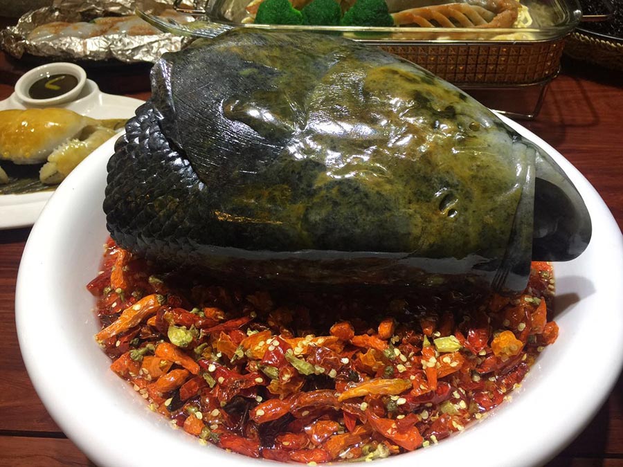 Emerald 'Manchu Han Imperial Feast' dazzles Kunming