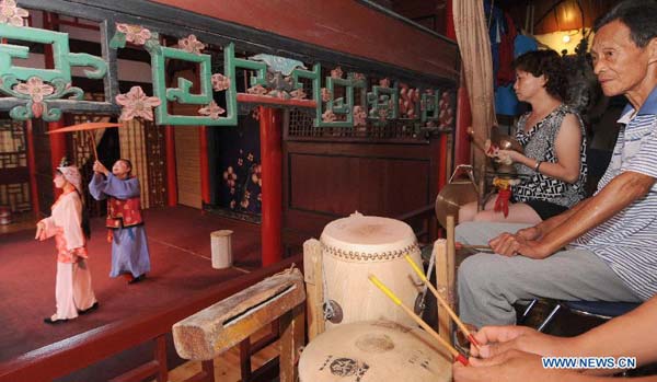 Artists perform Meilin Opera in Taining county, Fujian province