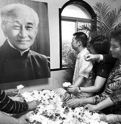 China mourns the loss of a spiritual teacher