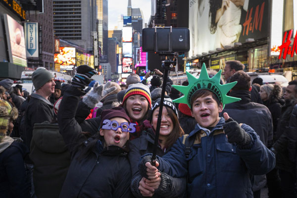 Selfie sticks face bigger trouble