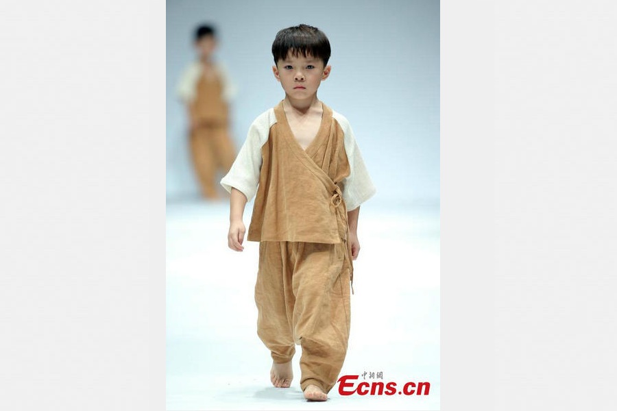 Children's fashion with Han costume style displayed in Beijing