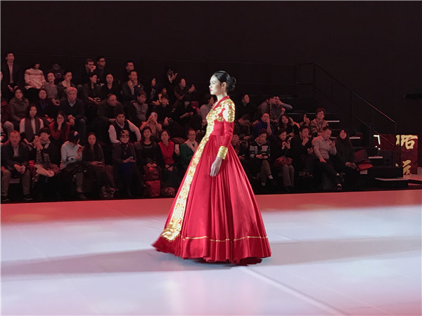 Tradition meets latest tech at Fashion Beijing