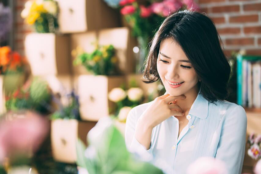 Chinese actress Gao Yuanyuan poses for fashion photos