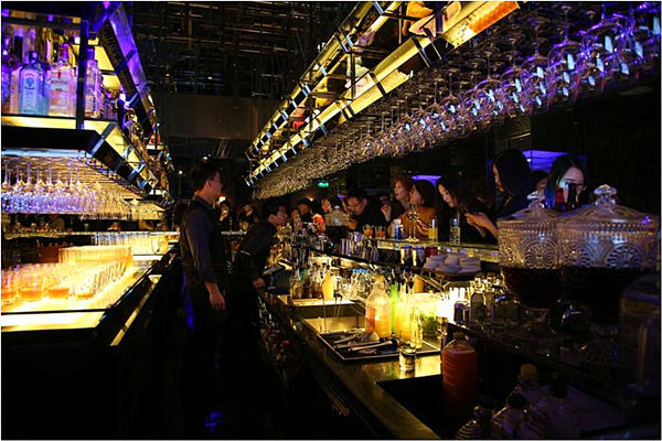 Discover the best bars and clubs in Beijing
