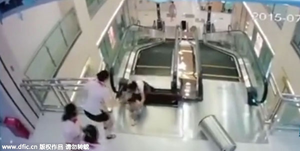Stepping up escalator safety
