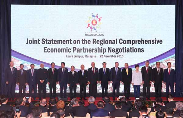 ASEAN right not to hang on US' coattails