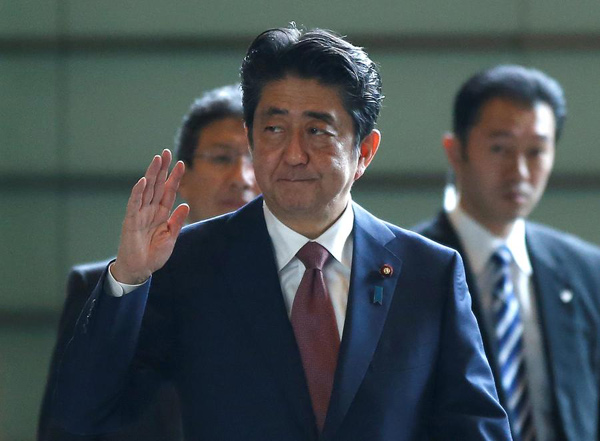 Abe seeks to steady the ship