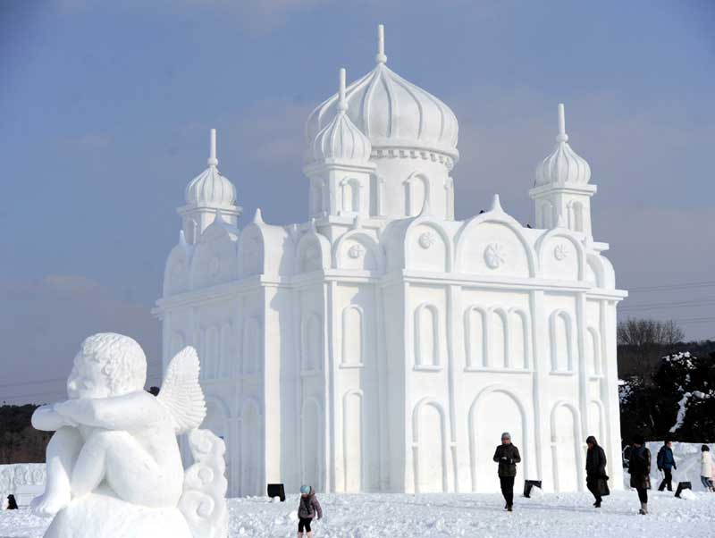 Snow sculpture expo in NE China