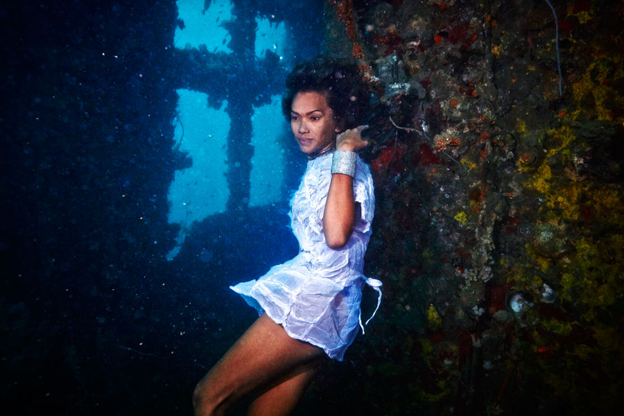 Underwater photos exhibited in Beijing