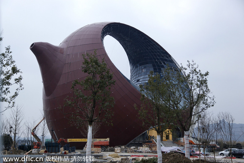 Teapot shaped art center in E China