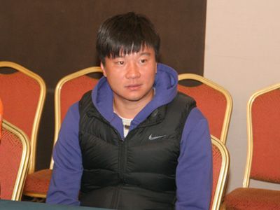 Chinese striker Li Jinyu retires