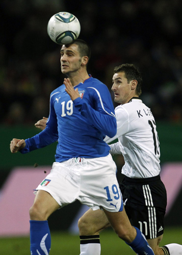 Germany ties 1-1 with Italy in friendly soccer match