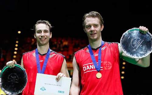 Lee Chong Wei beats 'Super Dan' to keep All England crown