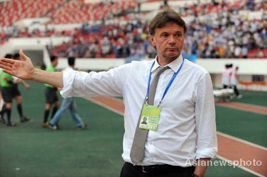 Troussier suffers rocky start in China Super League