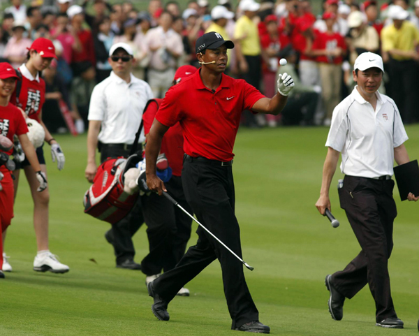 Tiger Woods never stops having fun in golf