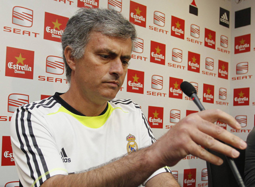 I'm coach not Di Stefano, Mourinho blasts