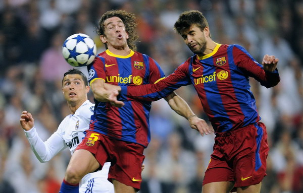 Barcelona considers taking Mourinho to UEFA