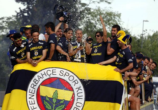 Fenerbahce claim Turkish title for 18th time