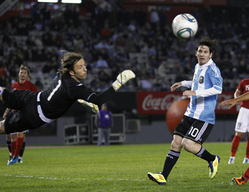 Messi's Argentina beat Albania 4-0 in Copa warm-up