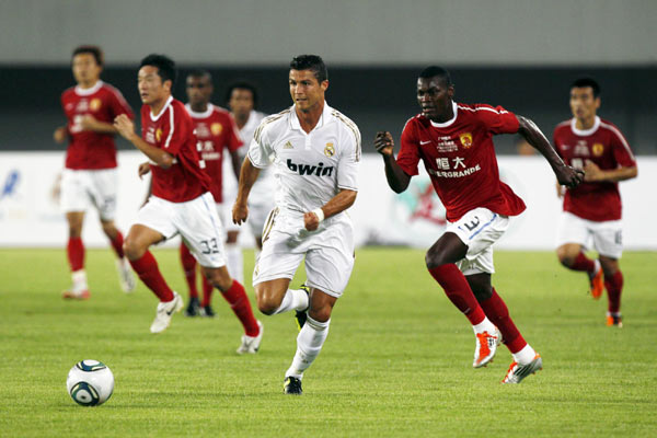 Real Madrid thump Chinese league leader Guangzhou Evergrande 7-1 in friendly