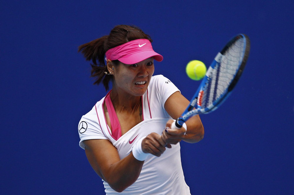 Li Na bows out of China Open first round