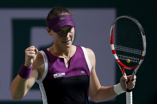 Stosur thrashes Li to reach WTA Championships semis