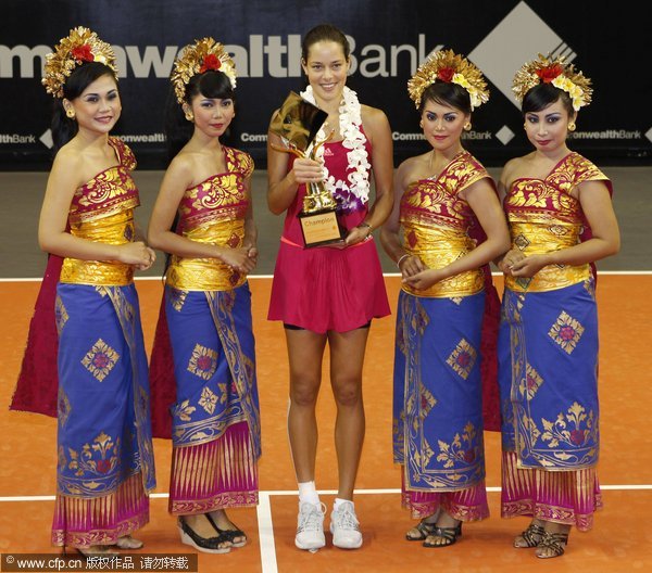 Ivanovic celebrates birthday with Bali high