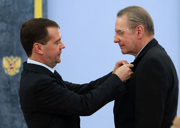 Russian President Dmitry Medvedev on Tuesday awarded the Order of Friendship to the president of International Olympic Committee (IOC) Jacques Rogge for popularizing sports in Russia. Russian President awards IOC chief Order of Friendship