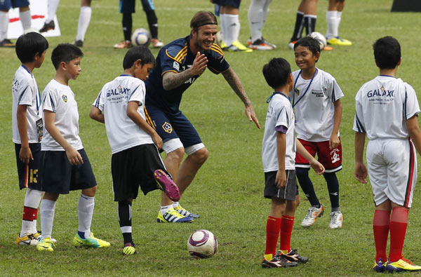 Beckham visits Indonesia with LA Galaxy