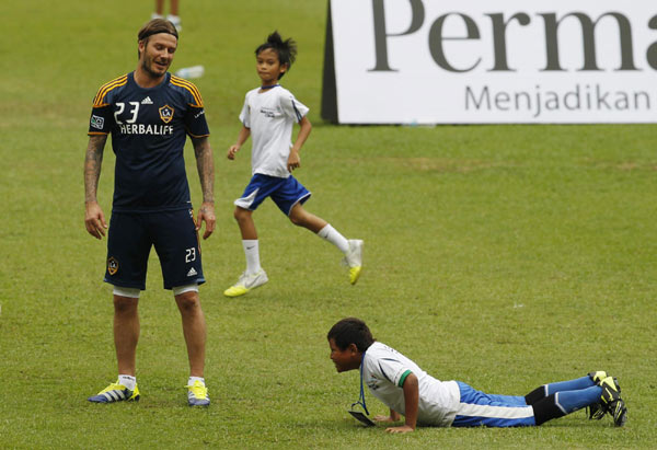 Beckham visits Indonesia with LA Galaxy