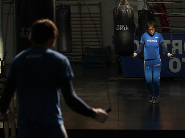 Woman soldier restricts her fighting to the ring Woman soldier restricts her fighting to the ring