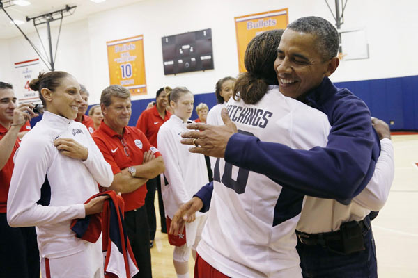 Obama cheers for US Olympic basketball team